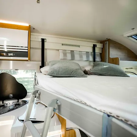 Camper Istra אוהל מפואר *